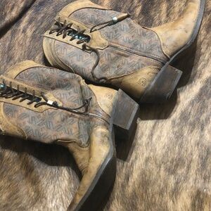 Durango woman’s boots in size 7